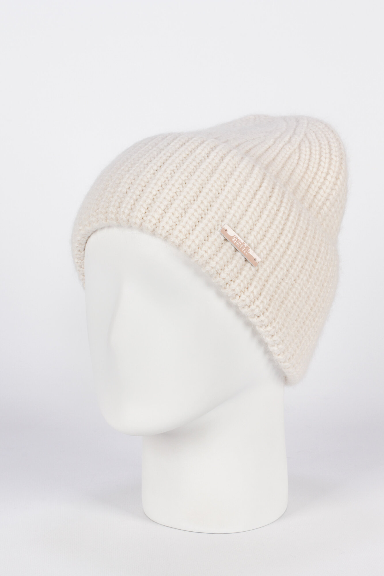 Шапка для женщин