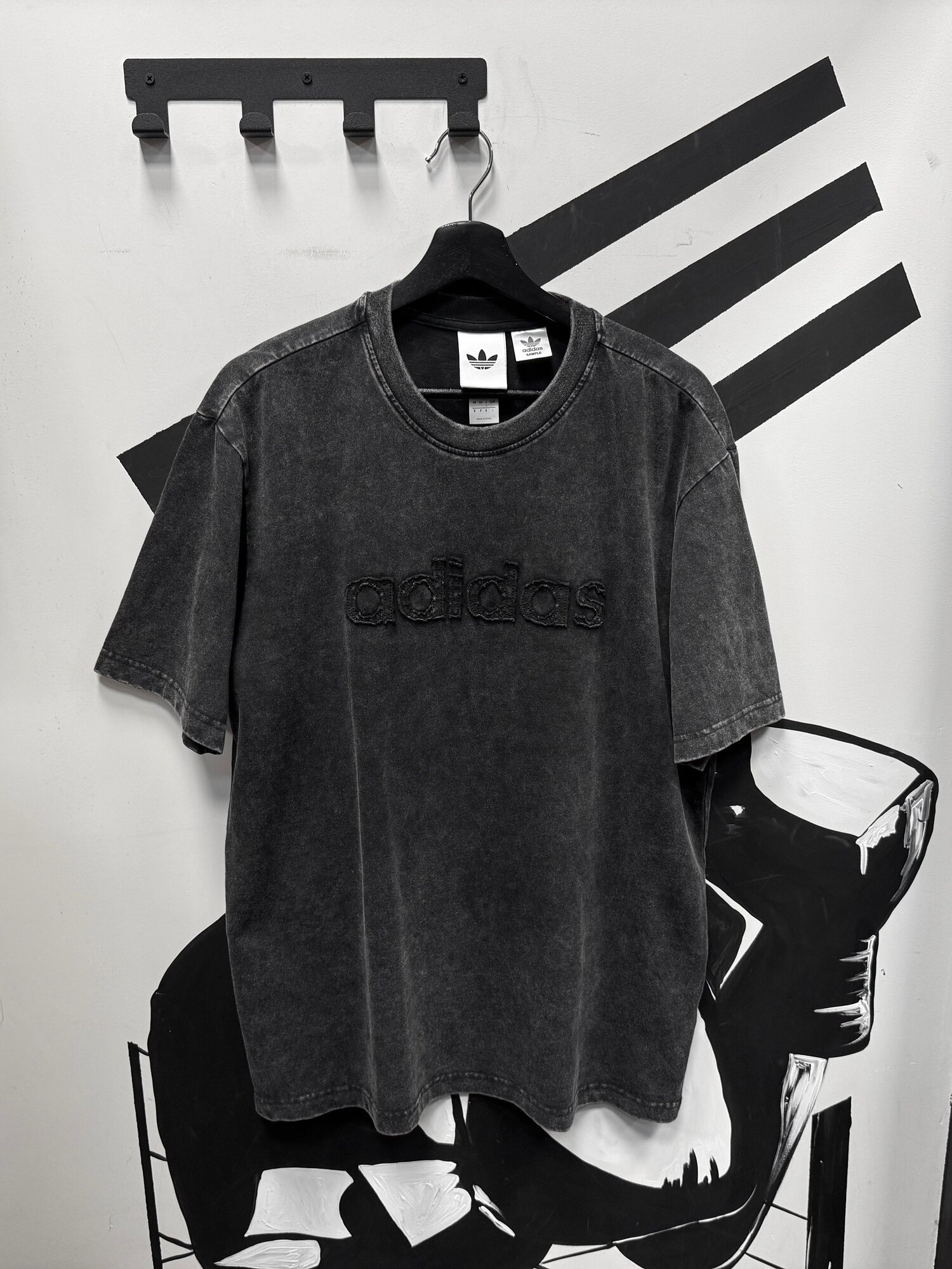 Футболка спортивная adidas Beige Tee Washed, 1 шт., размер M, черная