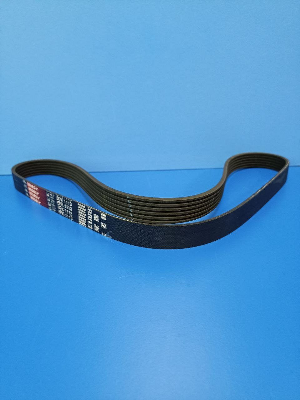 Ремень генератора "GATES" 6PK1113 для автомобилей ВАЗ 2110-12, Приора с ГУРом — фото 1