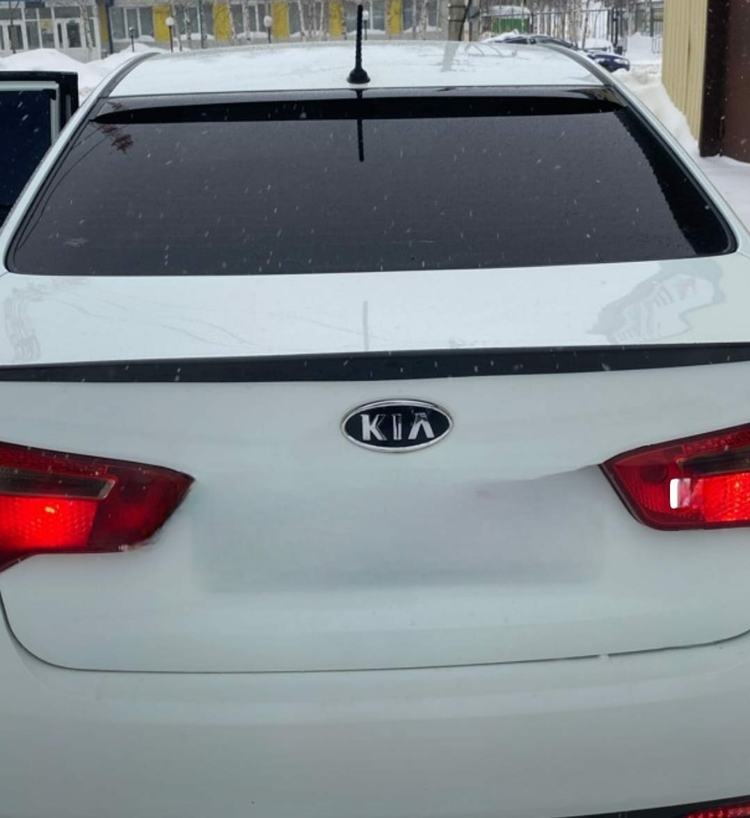 Козырек заднего стекла Kia Rio III седан (Киа Рио 3) 2011г.-2016г.