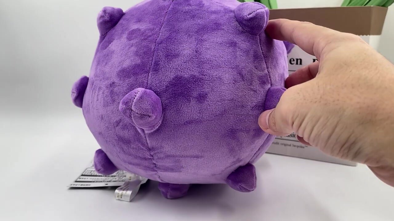 Мягкая плюшевая игрушка в стиле мультфильма "Ядовитая газовая бомба" высотой 23 см. — фото 1
