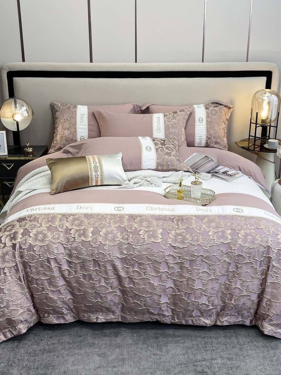 Постельное бельё, сатин, 2 наволочки, пододеяльник, размер 2-спальный, цвет молочный