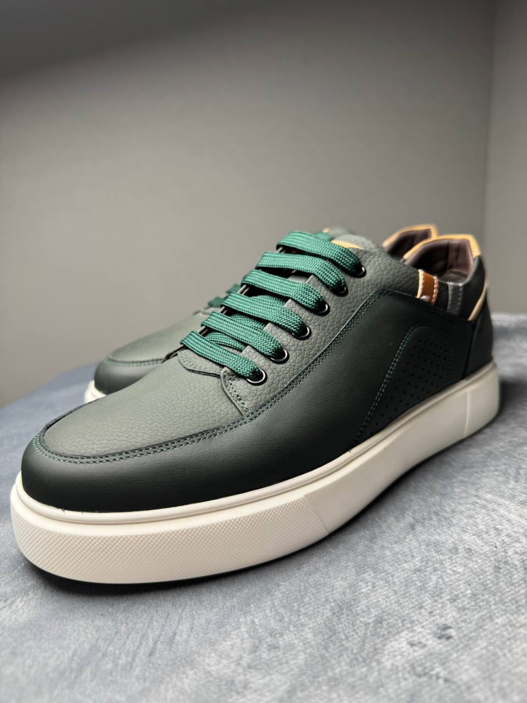 Кроссовки  Fantastic Green, размер 41, Green Abyss/Metallic Silver/White — фото 1