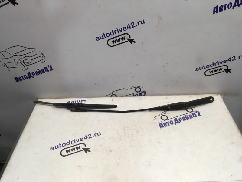 Держатель щетки стеклоочистителя Ford Focus 2007 1731536 CB4 AODA 2.0L DURATEC-HE (145PS), передний правый (с пробегом)