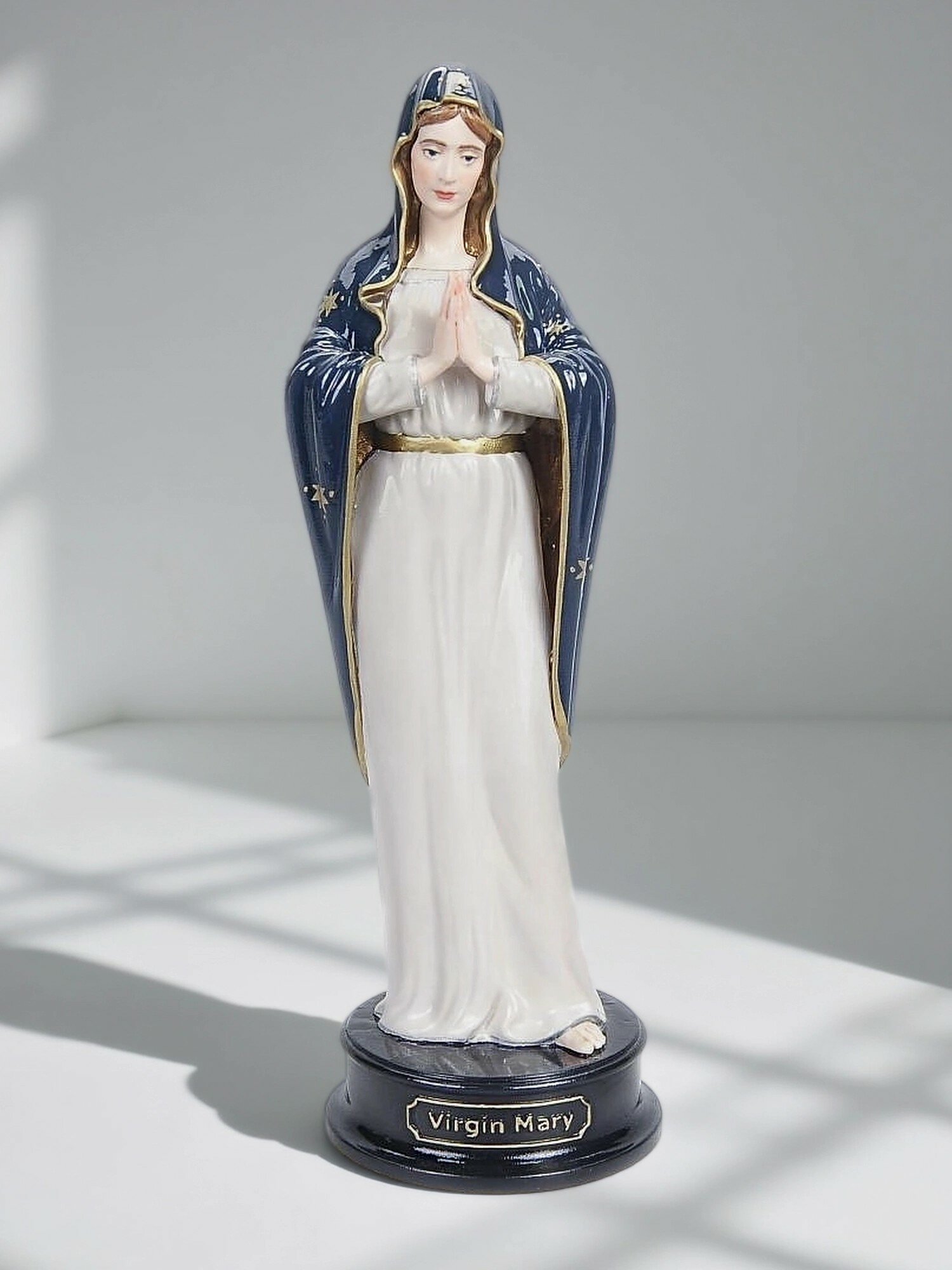 Статуэтка Дева Мария в синем, литьевой мрамор, ручная роспись
