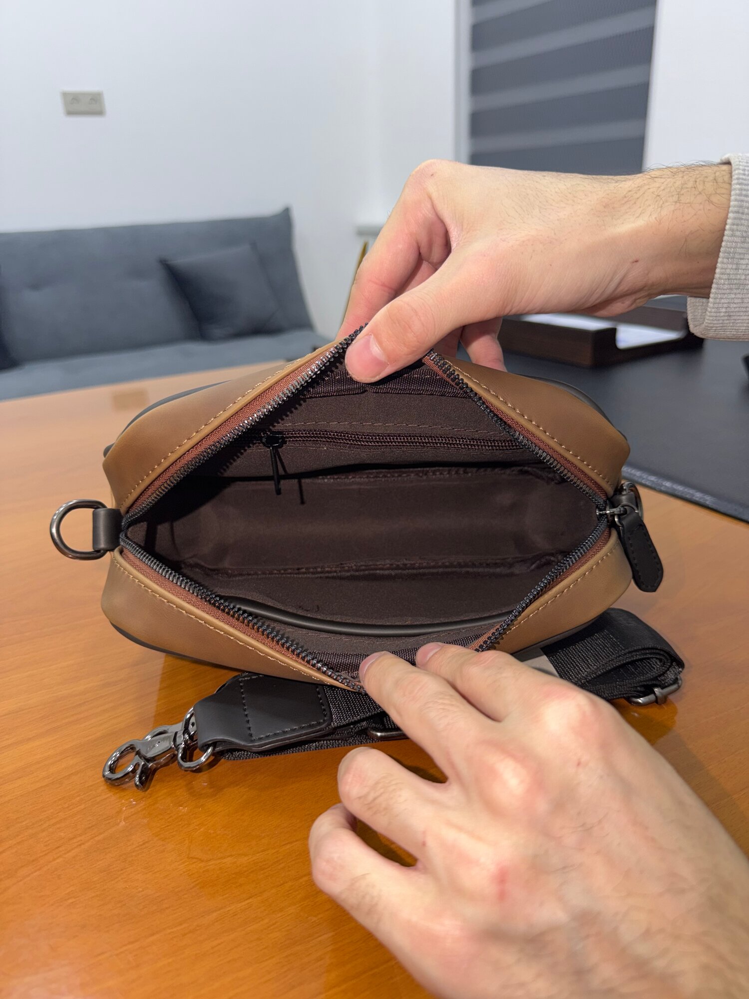 Сумка барсетка , коричневая — фото 1