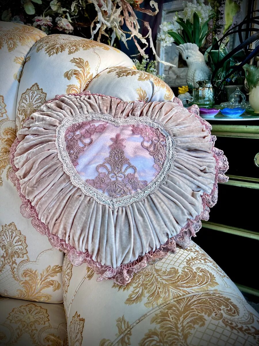 Подушка декоративная "Сердце" из бархата Ajourele LIZ-1011-PINK, розовый дым, бархат