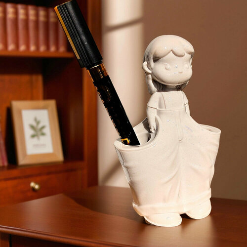 Декоративная подставка для карандашей, зубных щёток, цветов 