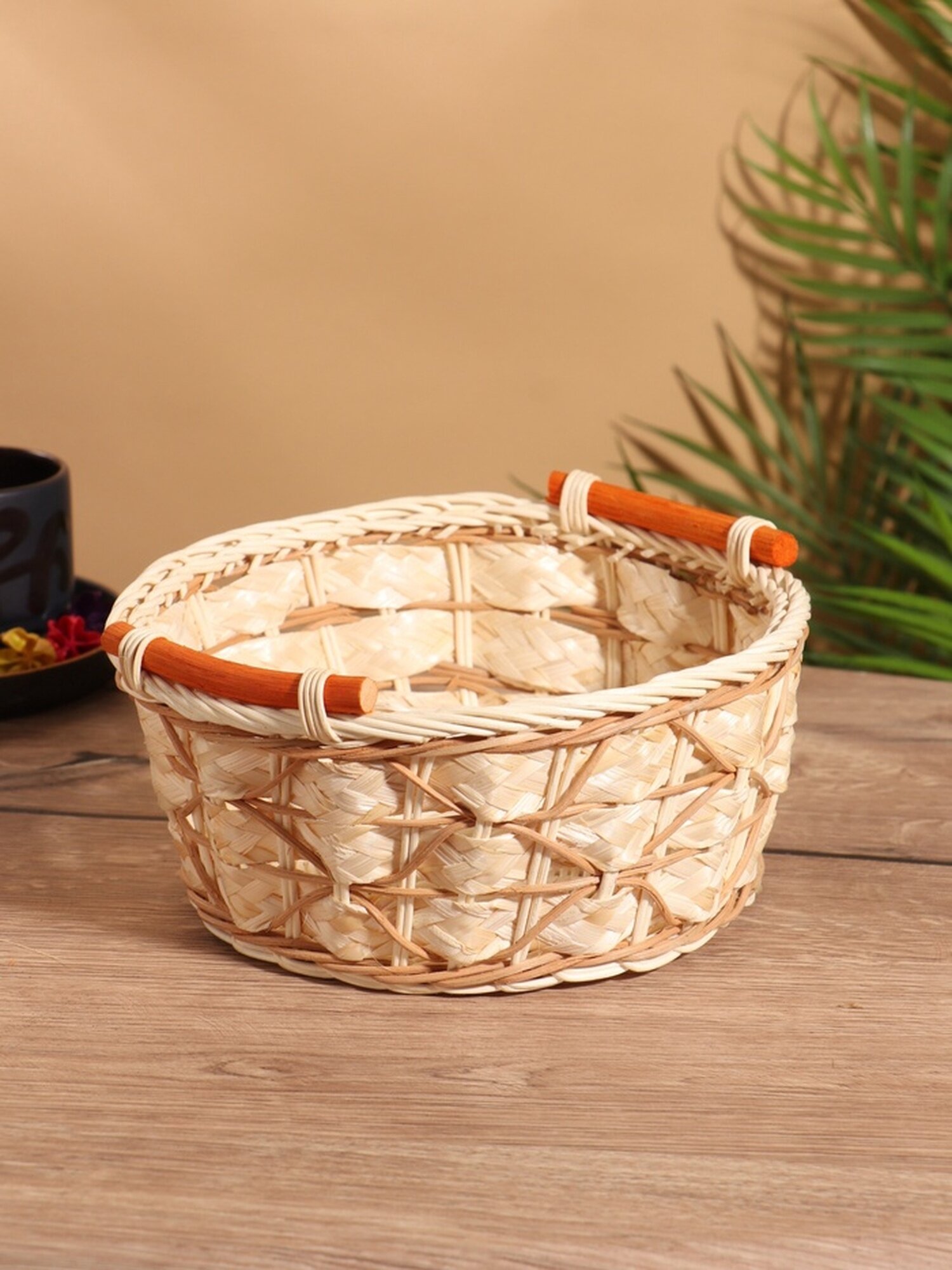 Корзина плетеная Сима-ленд ротанг круглая бежево-коричневая 23x22x10 см