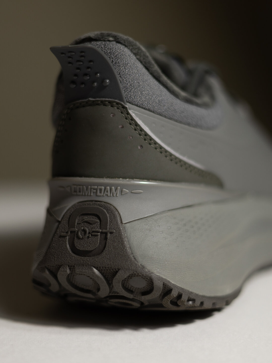 Кроссовки LI-NING 999, полнота F, размер 42 1/3 EU, gray — фото 1