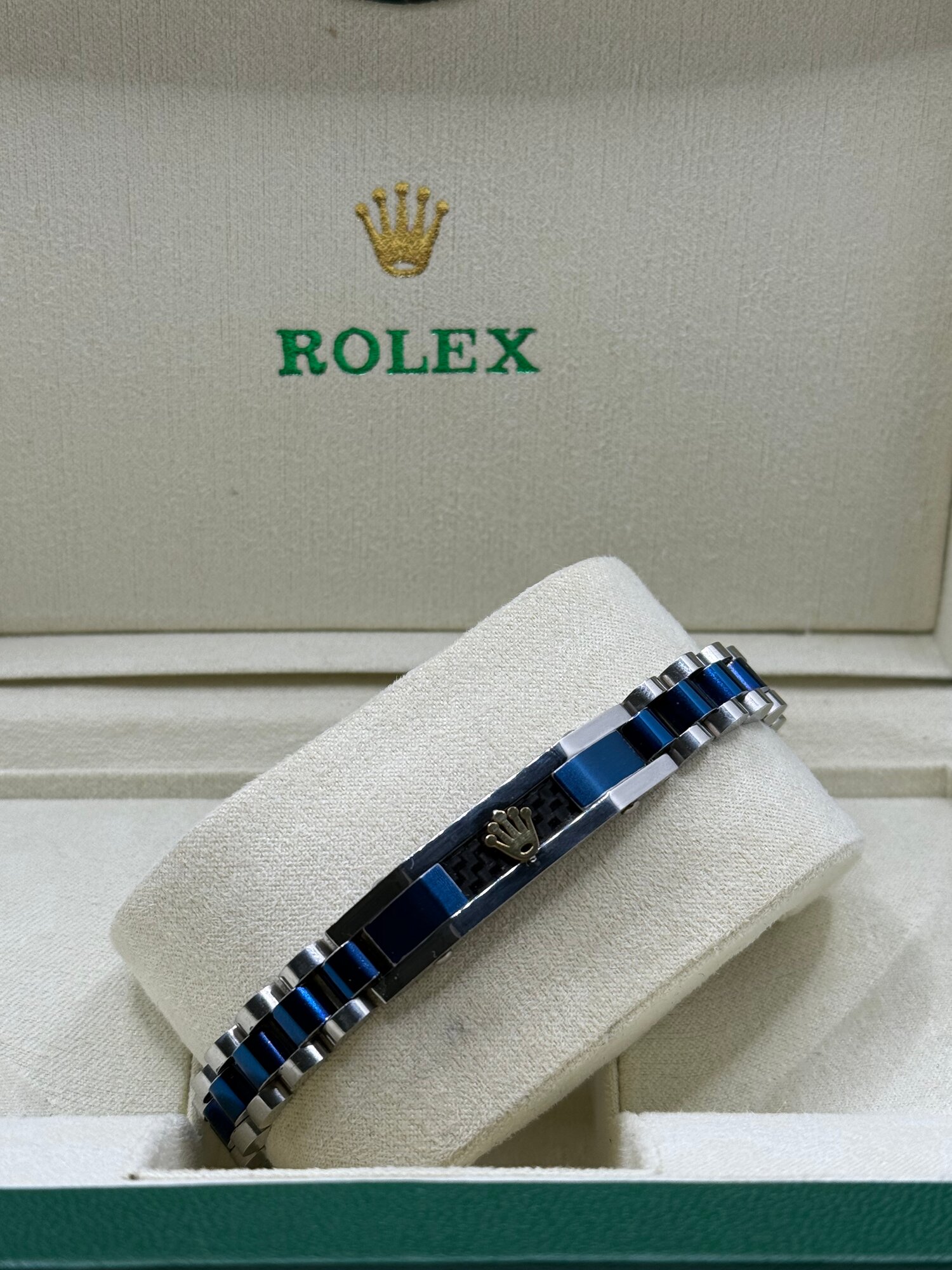 Плетеный браслет