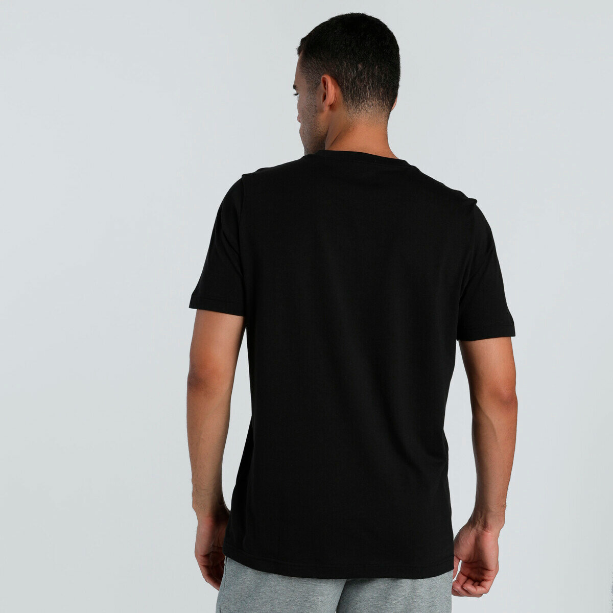 Футболка PUMA Essentials 2 Colour Small No. 1 Logo, размер M, черный/зеленый — фото 1