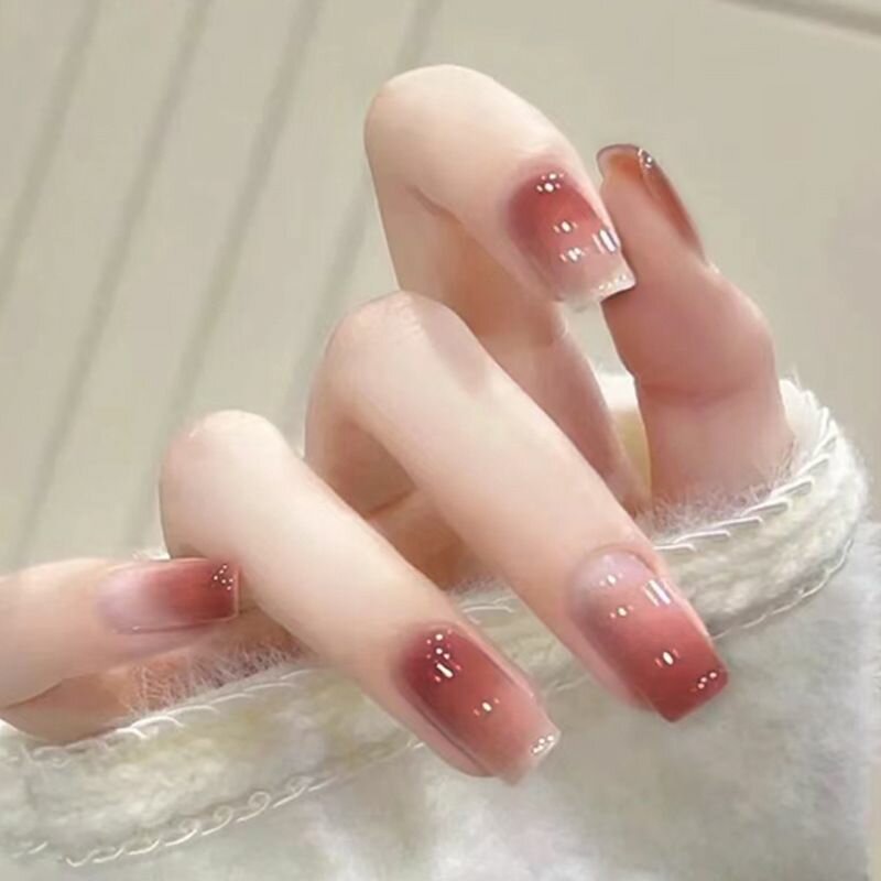 Накладные ногти с дизайном ( 24 типсы + клей )