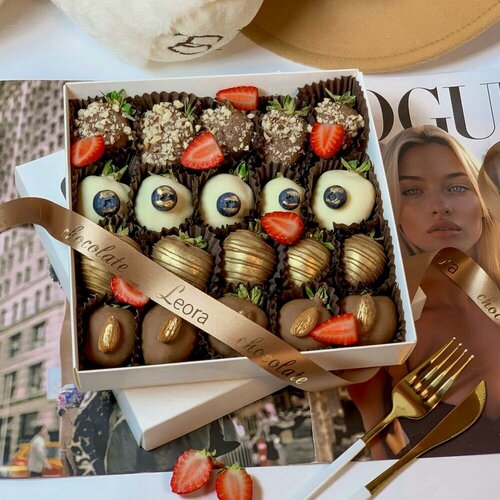 Изображение товара Клубника в Шоколаде. В наборе 16-25 шт. T1084. Leora Flowers дом цветочной моды