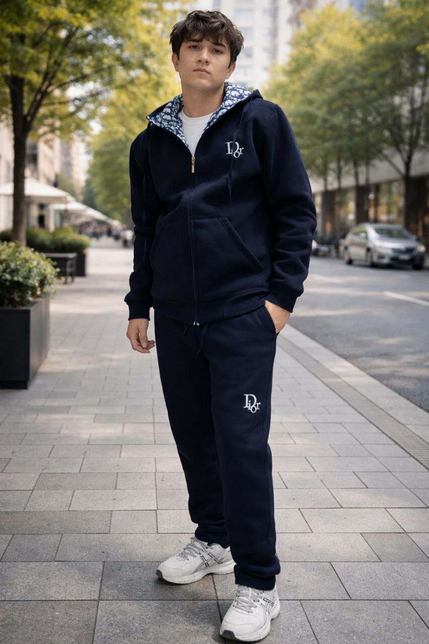 Костюм спортивный