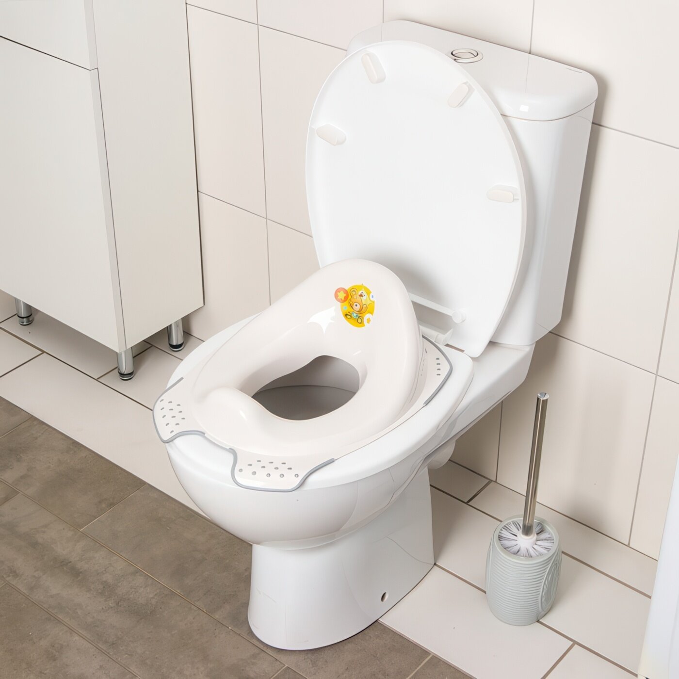 Детская накладка - сиденье на унитаз «Мишка» антискользящая цвет голубой