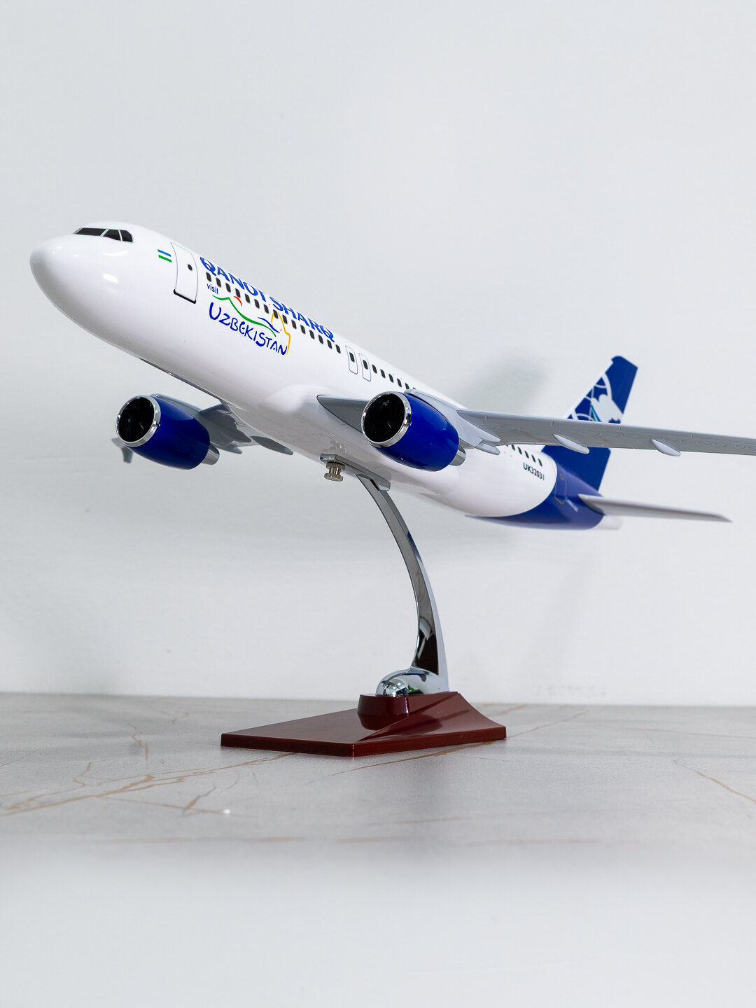 Модель самолёта Airbus A320, Qanot Sharq Airlines 47 см Металл+пластик