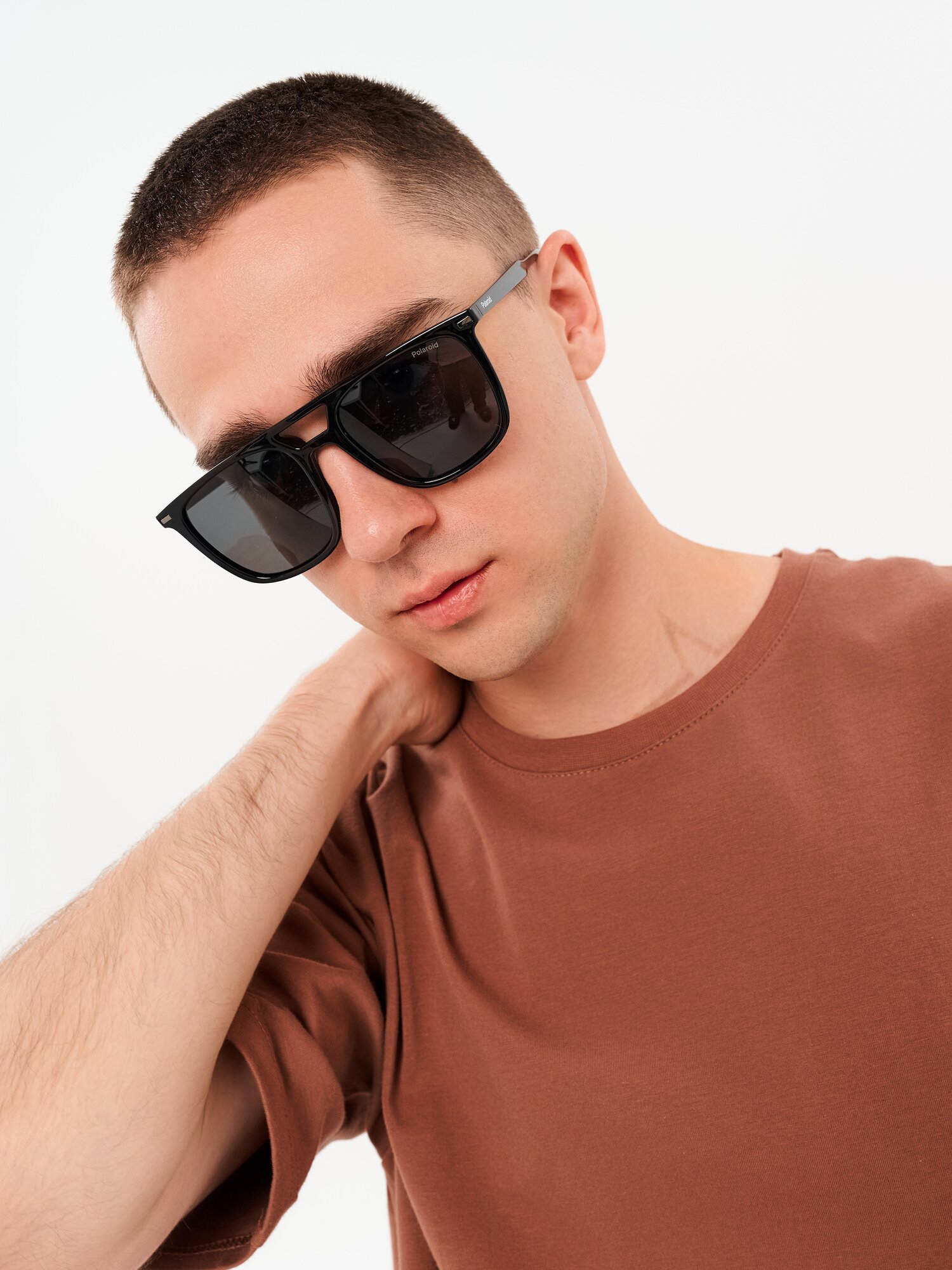 Солнцезащитные очки Polaroid 