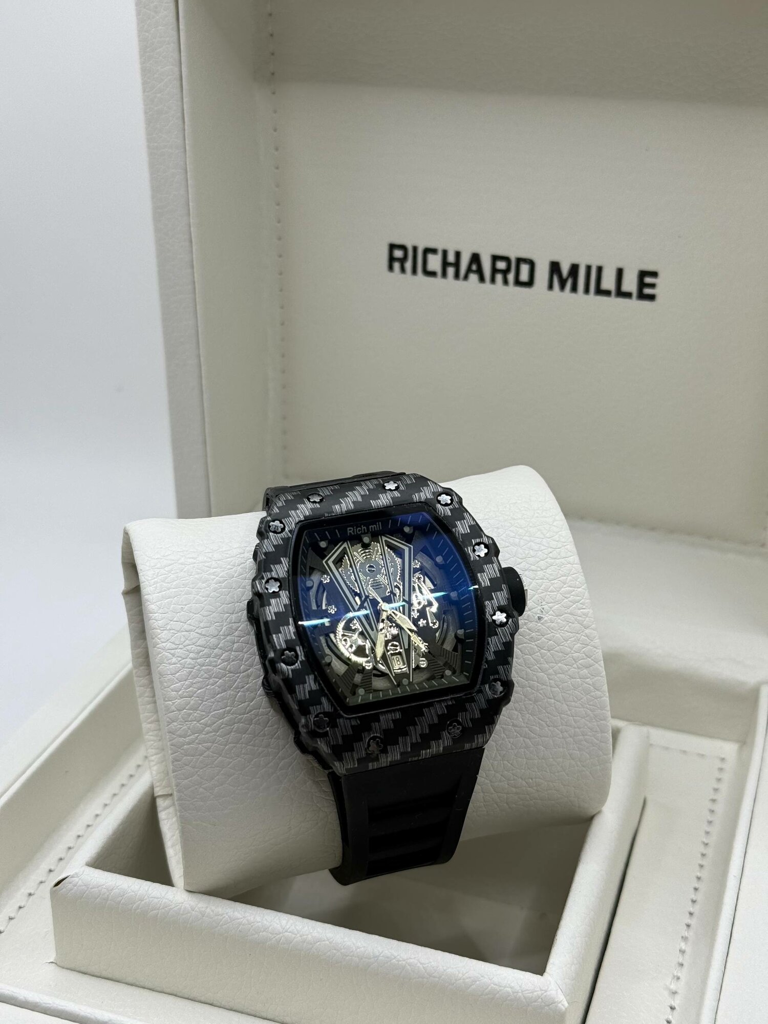Наручные часы Richard Mille Classic, карбон — фото 1