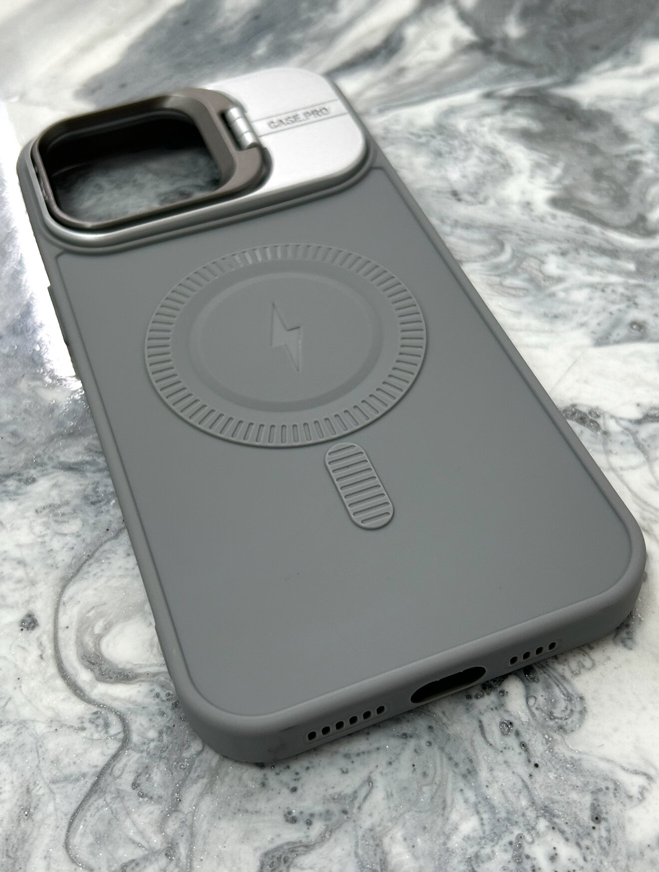 Чехол на айфон 15 про с MagSafe и подставкой серый - Чехол iPhone 15 Pro серый — фото 1