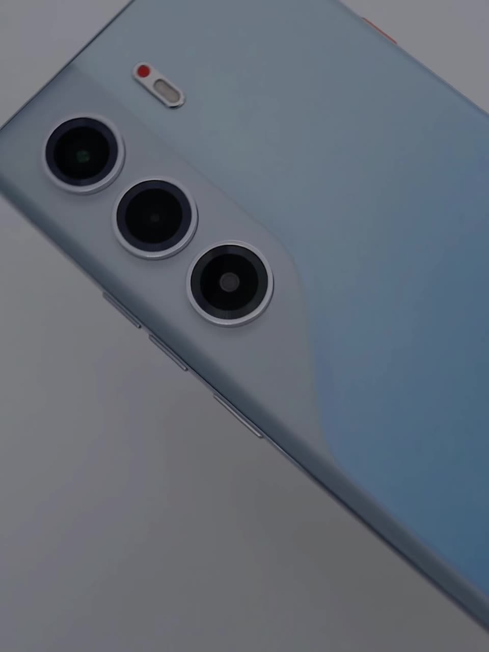 Смартфон TECNO CAMON 40 Pro 5G 8ГБ/256ГБ, белый (glacier white) — фото 1