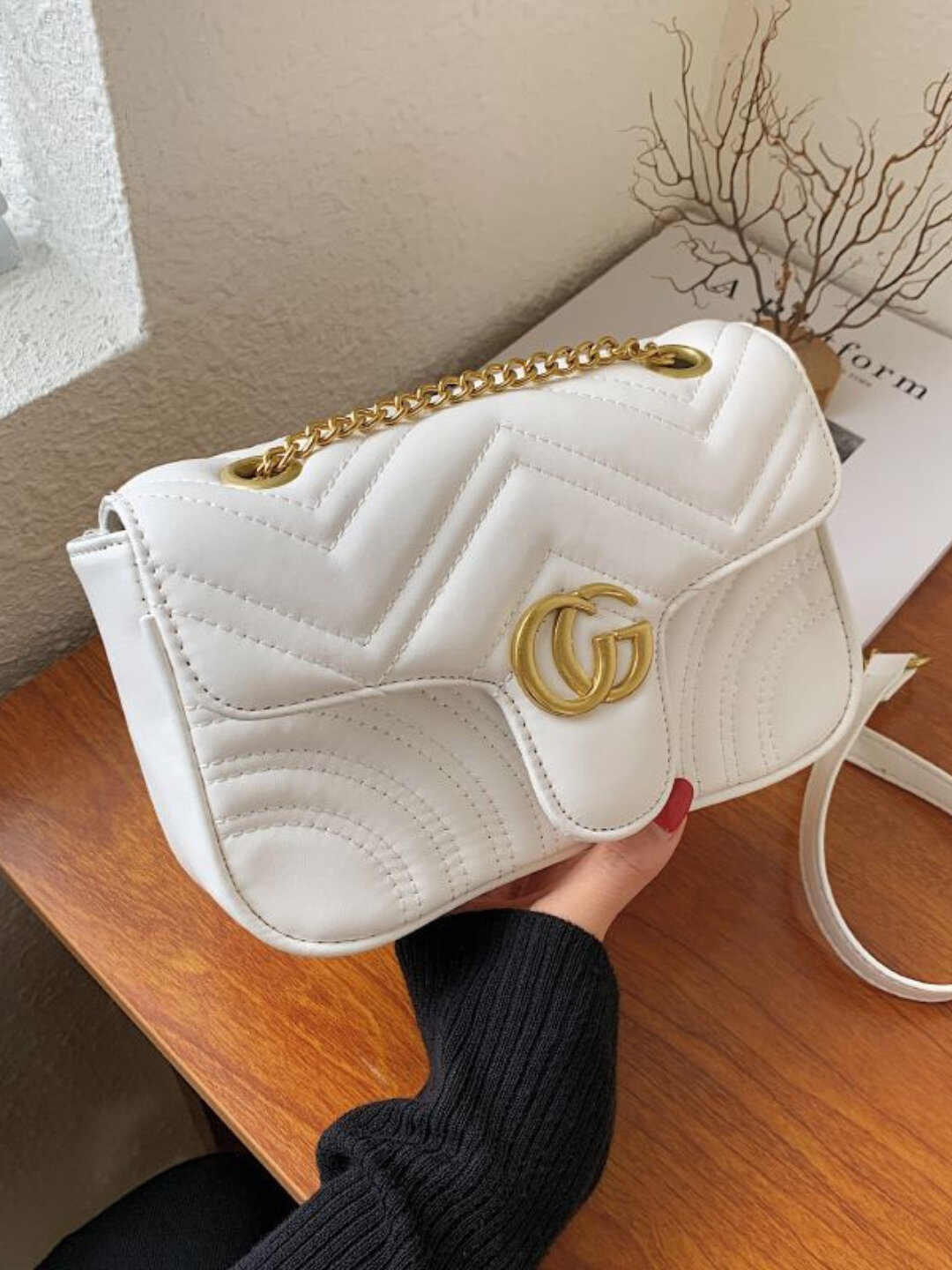 Сумка  GG Chain Quilted Shoulder Bag, фактура матовая, белый,