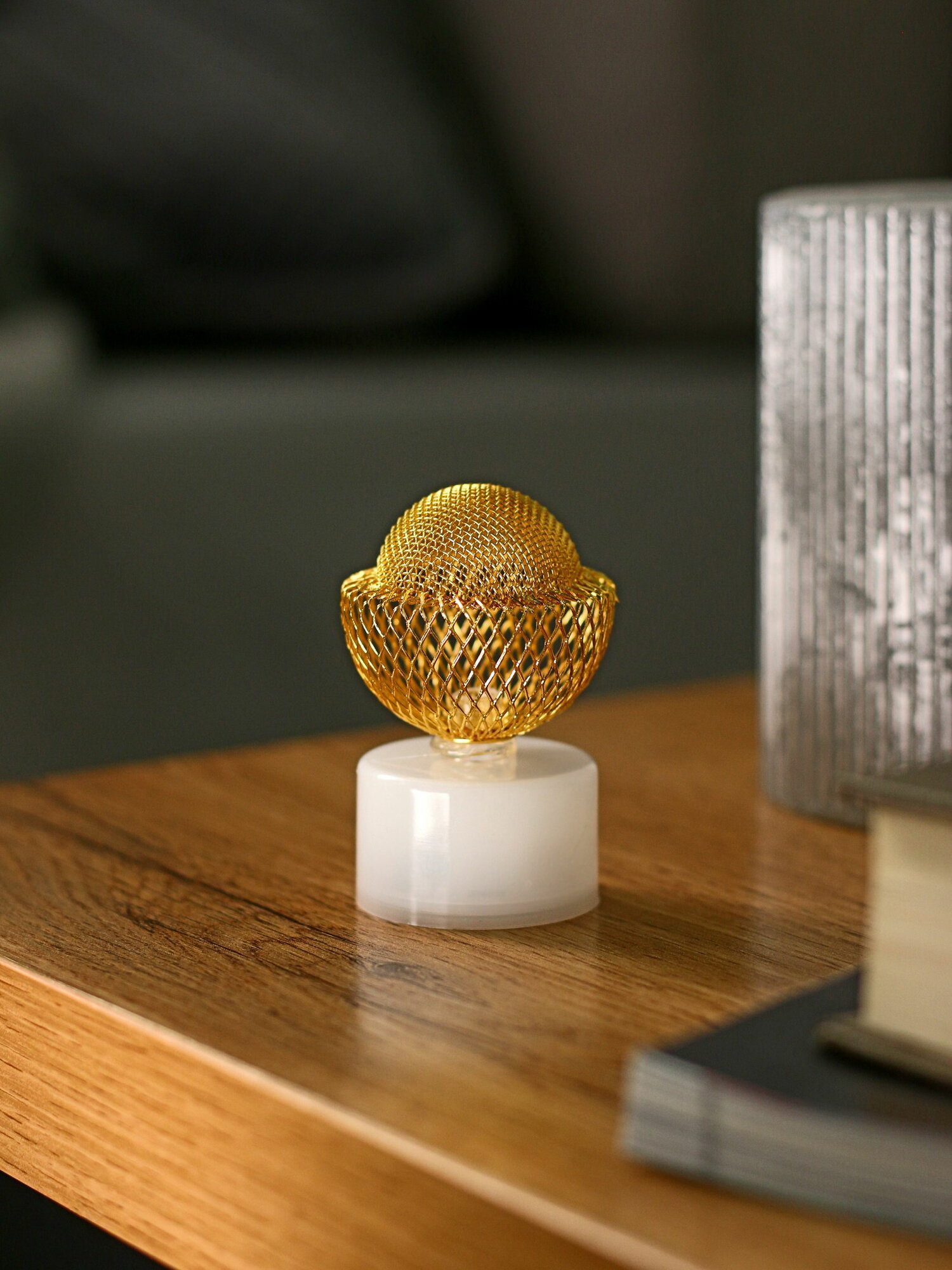 Фигурка светящаяся 