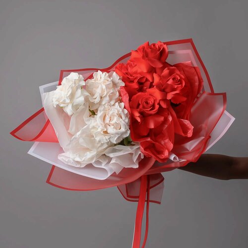 Изображение товара Букет цветов Страсть и нежность в коробке и аквабоксе от "Простоцветы"