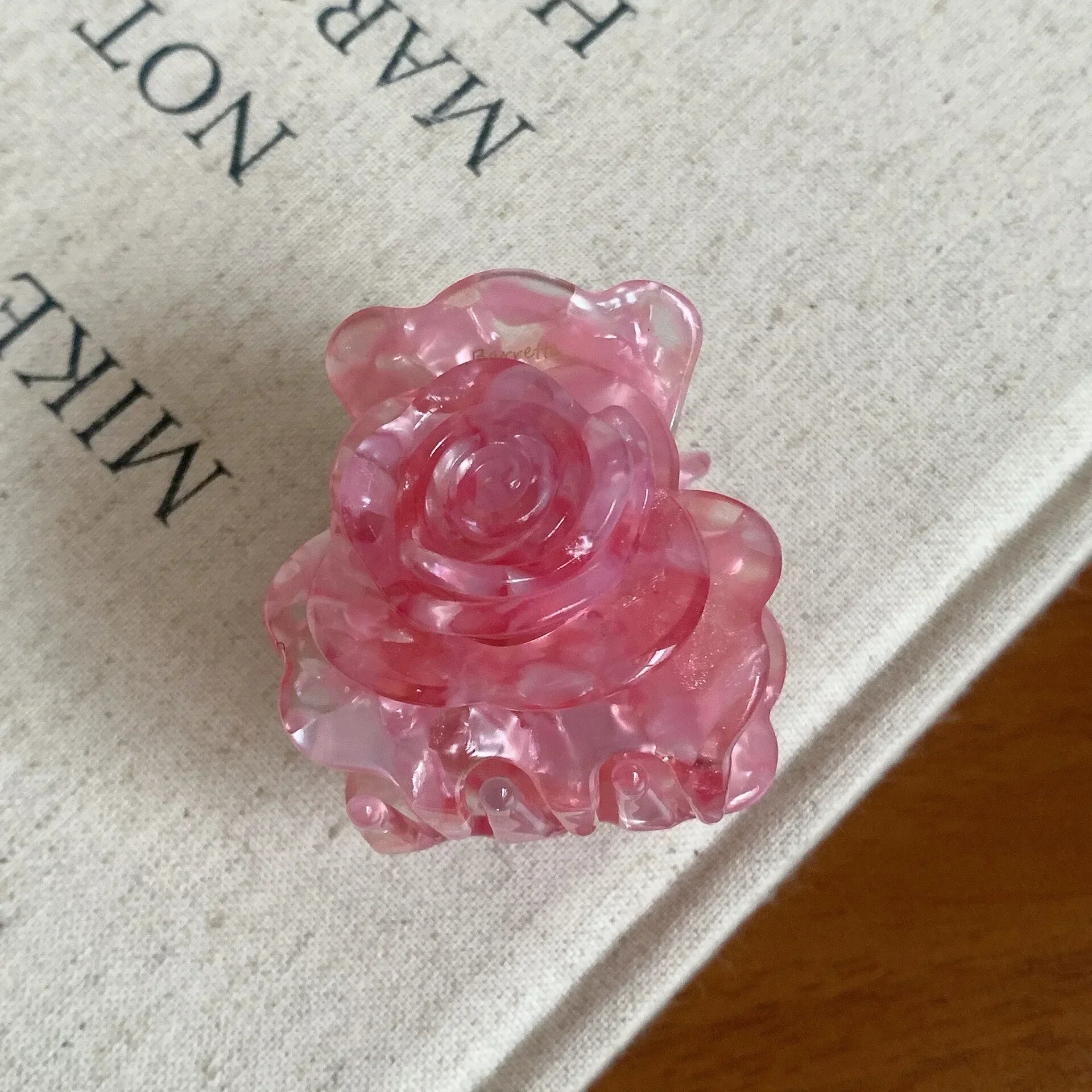 Розовая заколка-краб "Камелия", 4.5x4.5 см, Цвет: 10 Pink