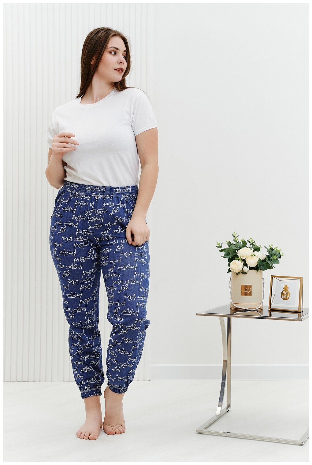Женские домашние брюки в цвете джинс, размер 56 - фотография № 5