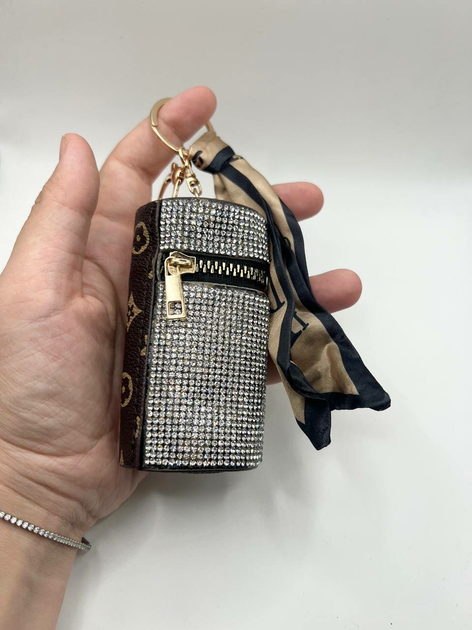 Украшение на сумку Louis Vuitton, коричневый
