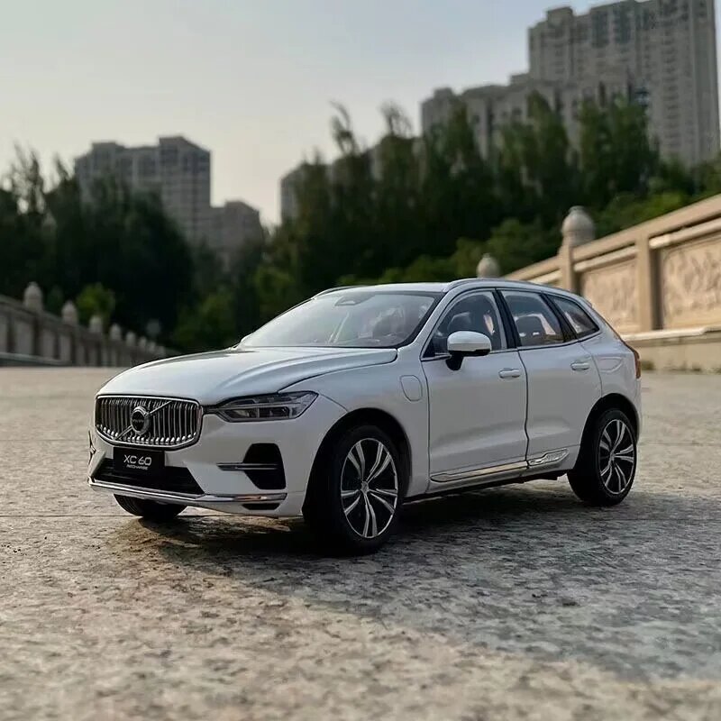Модель Volvo XC60 в масштабе 1:18 — купить по низкой цене на