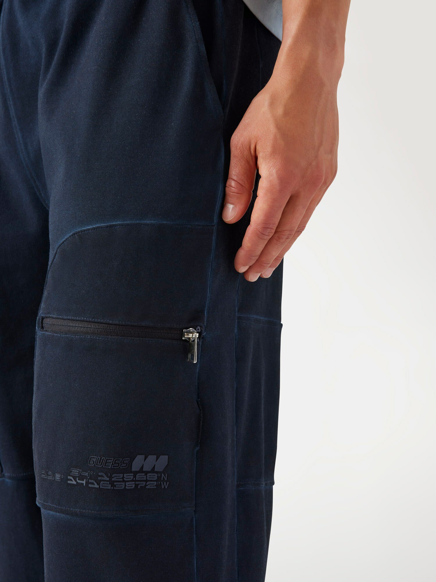 Брюки GUESS, размер L, cиний — фото 1