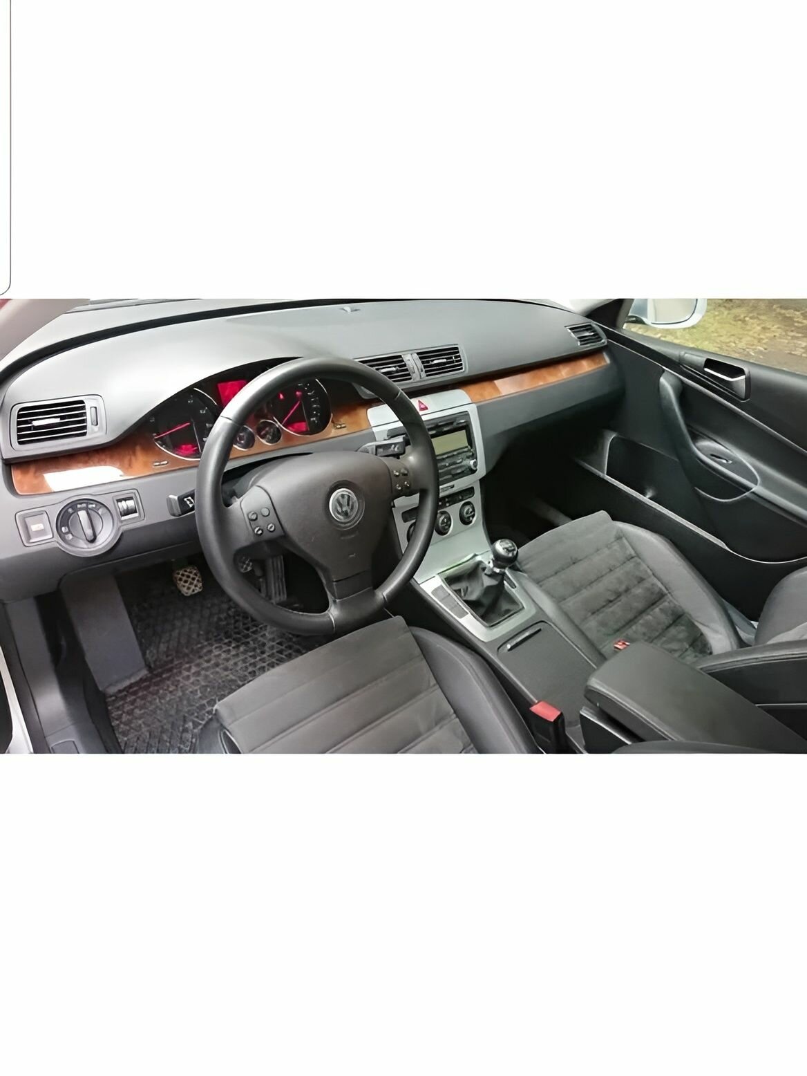 Чехол центрального подлокотника VW Passat b6 — фото 1