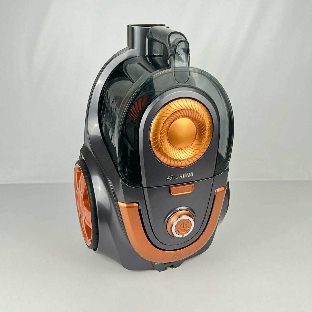 Пылесос Samsung MX-678, 3000W, циклонный фильтр, контейнер 4 л