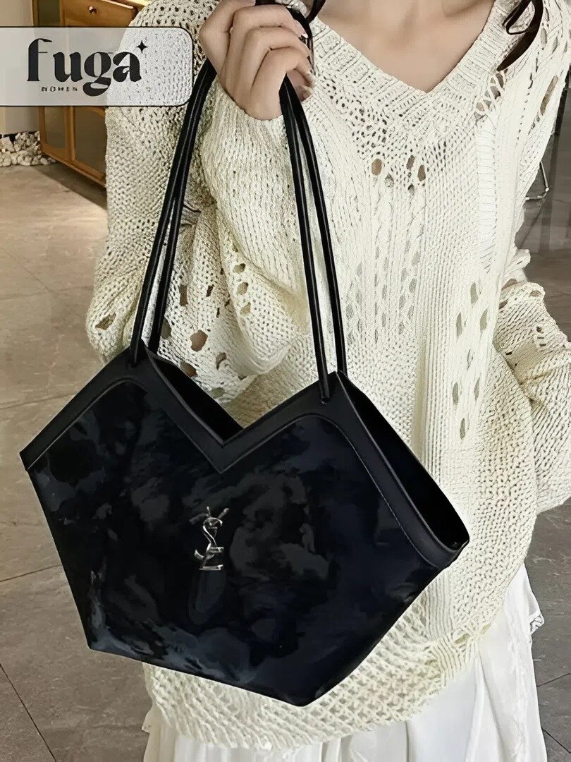 Сумка поясная Louis Vuitton Louis Vuitton, фактура бархатистая, черный