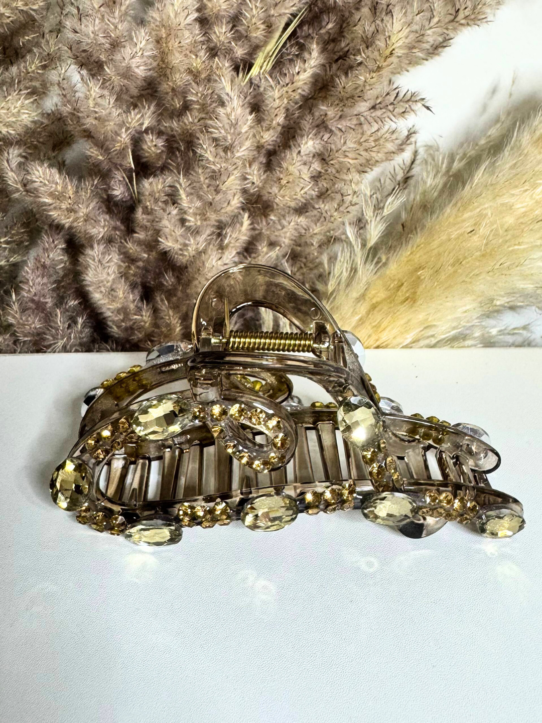 Стильная заколка-краб с кристаллами для волос — прочная, блестящая, универсальная