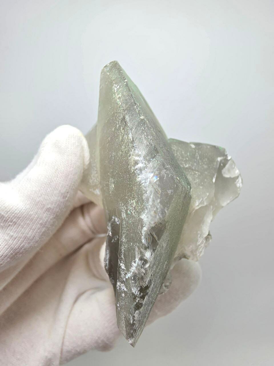 Кальцит с пиритом, 73 мм 72 г. — фото 1