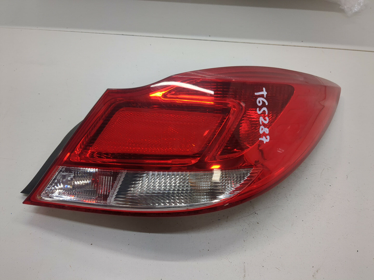 Фонарь (задний) правый Opel Insignia Б/У