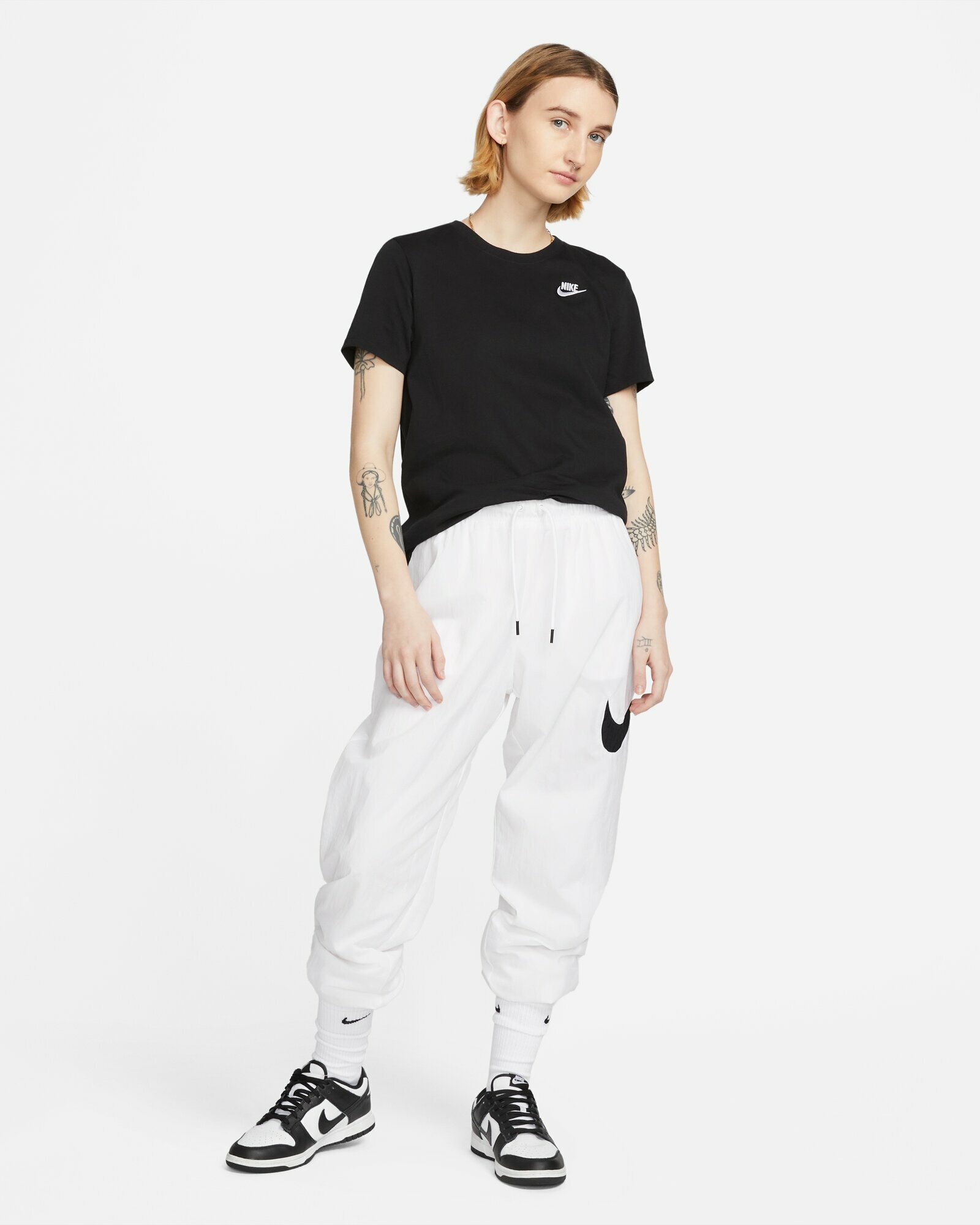 Футболка NIKE Club Essentials, 1 шт., размер XS, черный — фото 1