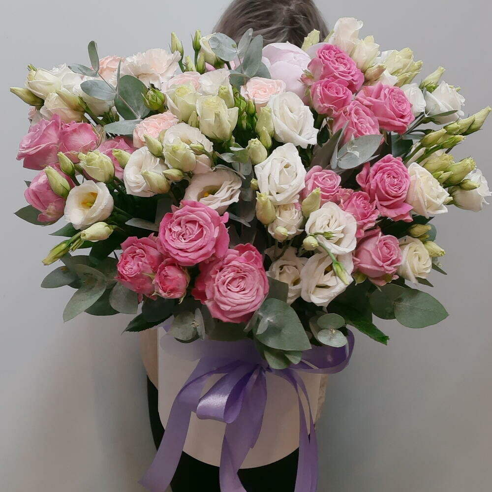 Композиция в коробке "Букет невесты" цветы в коробке 35 см