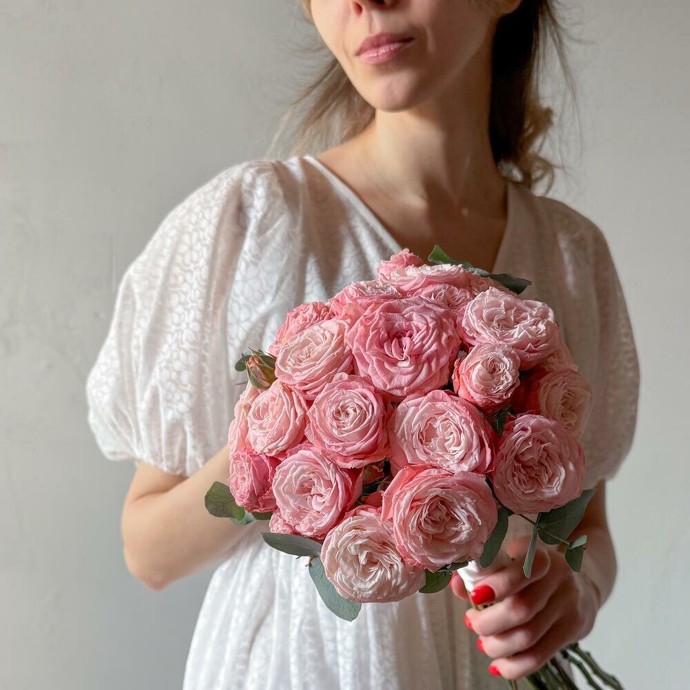 Букет невесты из пионовидных кустовых роз в авторском оформлении 9 шт. Veresk133