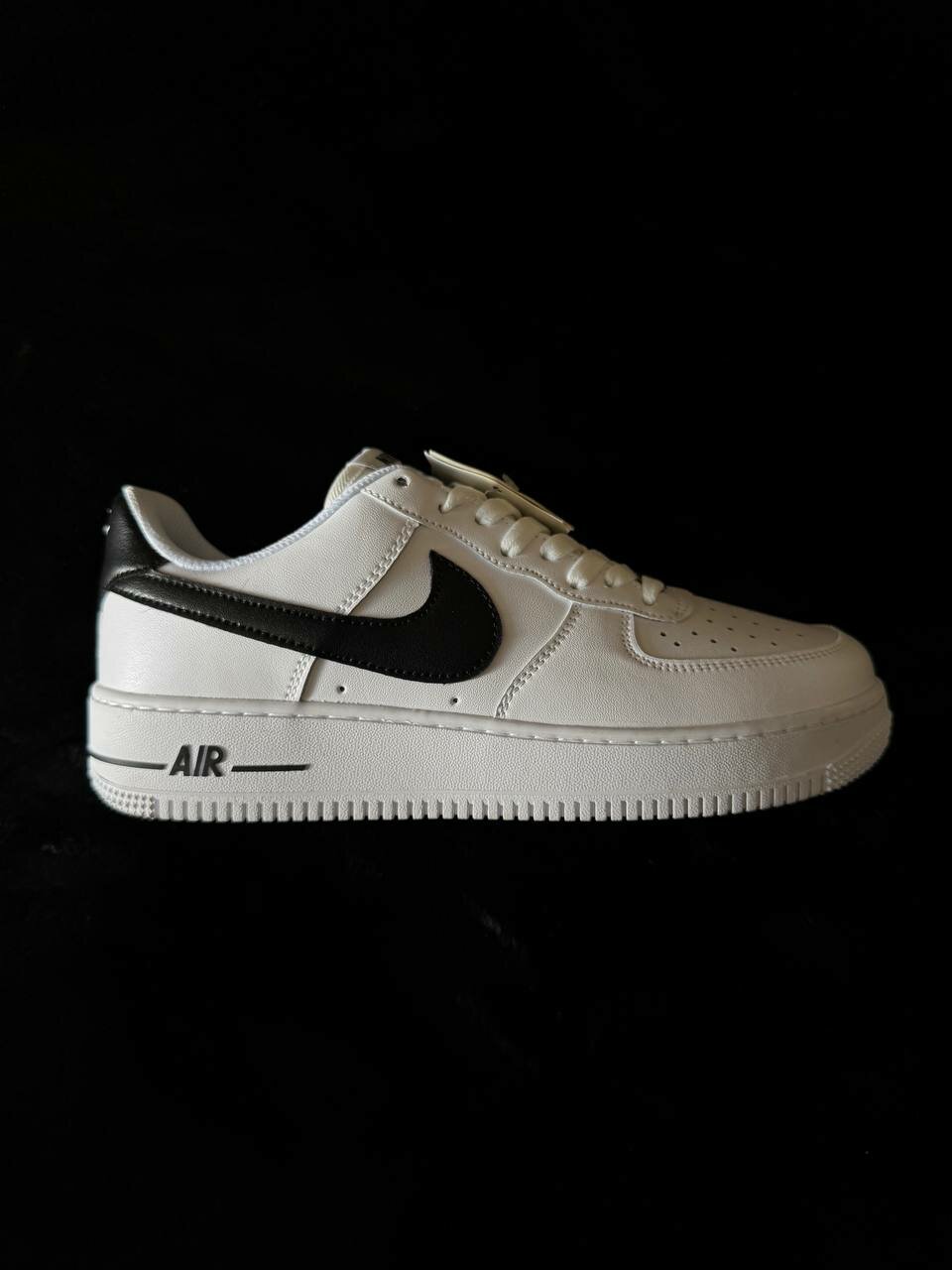 Кроссовки NIKE Air Jordan 1 Low OG, размер 40, белый/черный