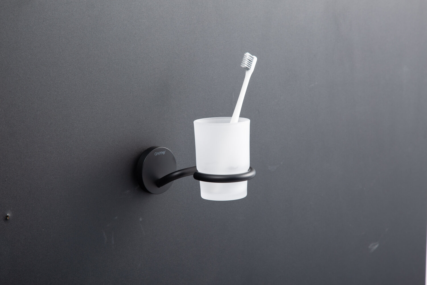 Держатель со стаканом для зубных щеток и пасты GAPPO G30706-6 нержавеющая сталь стекло черный