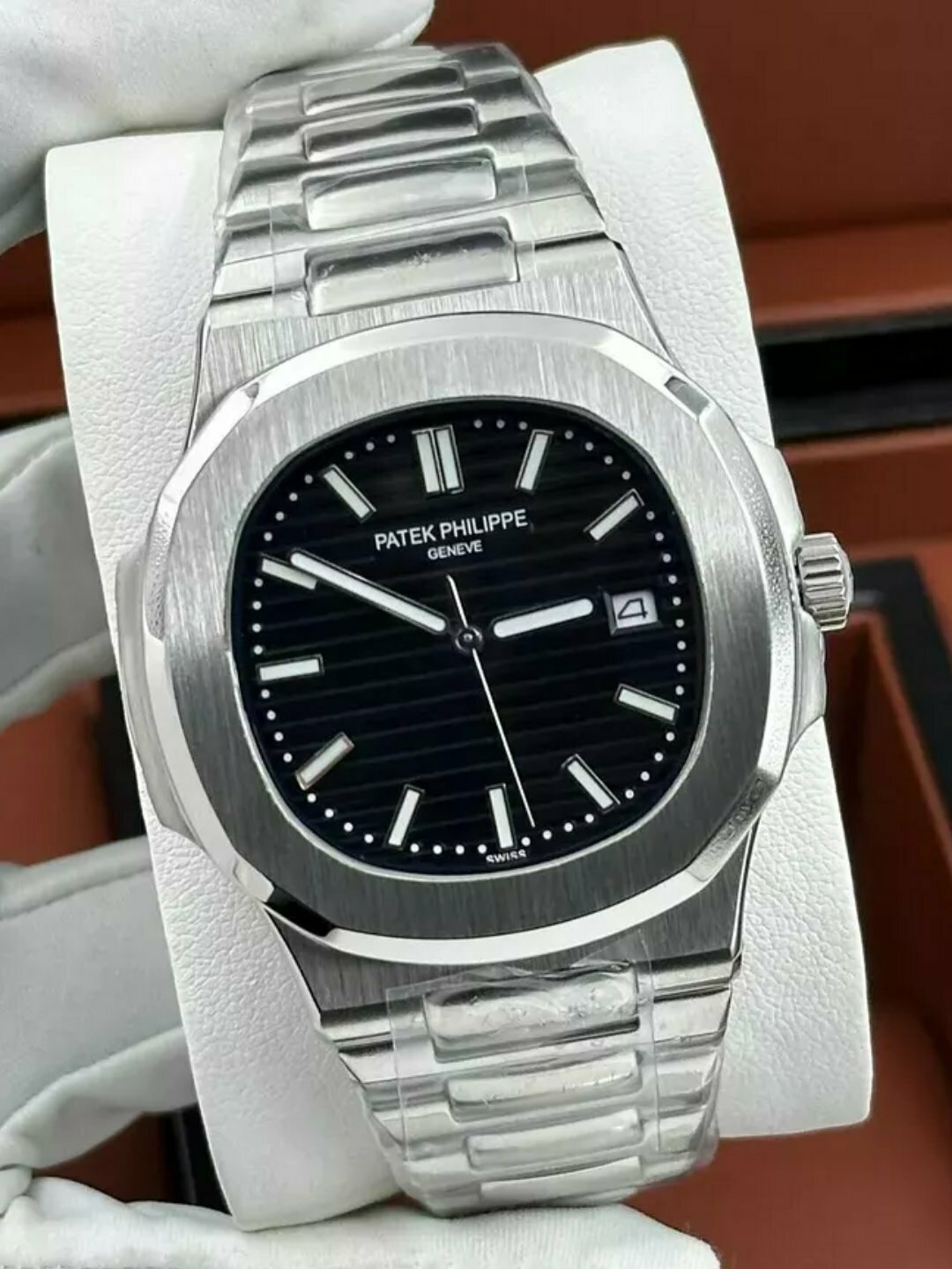 Наручные часы Patek Philippe Classic, черный