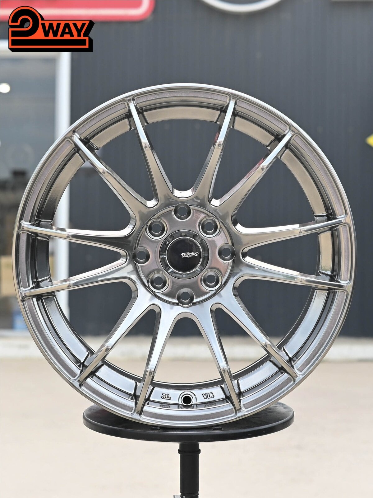 Комплект дисков R16 Rays Gram 57xtreme Стиль 8.0J ET25 4*100/114.3 Темный хром (R078) — фото 1