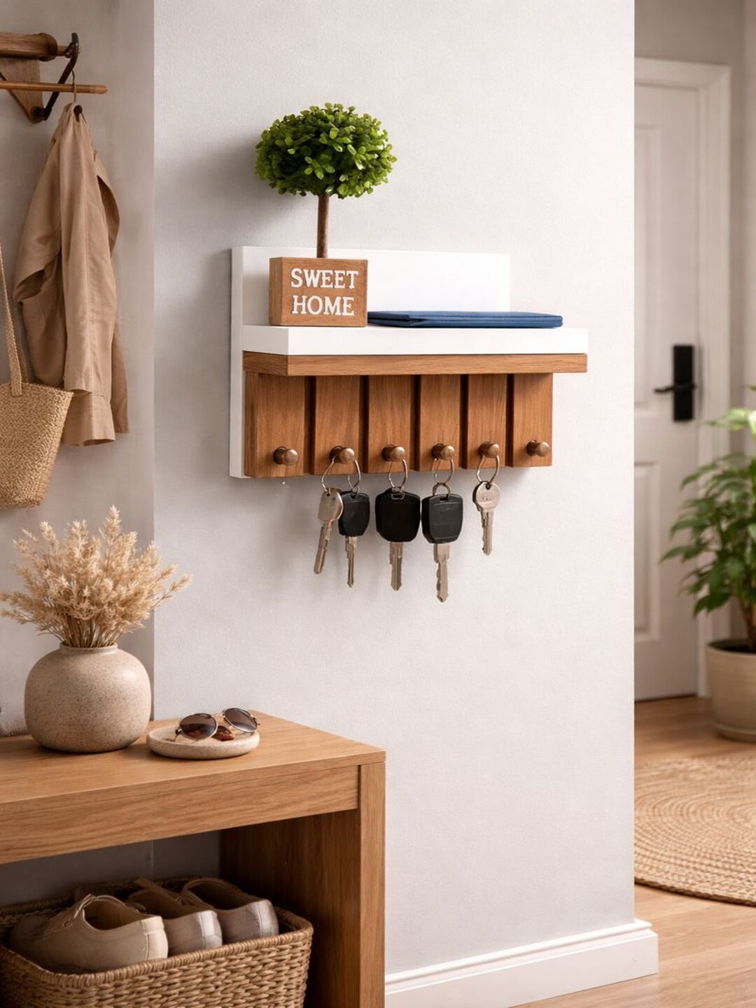 Настенная полка для ключей с полкой и крючками — фото 1