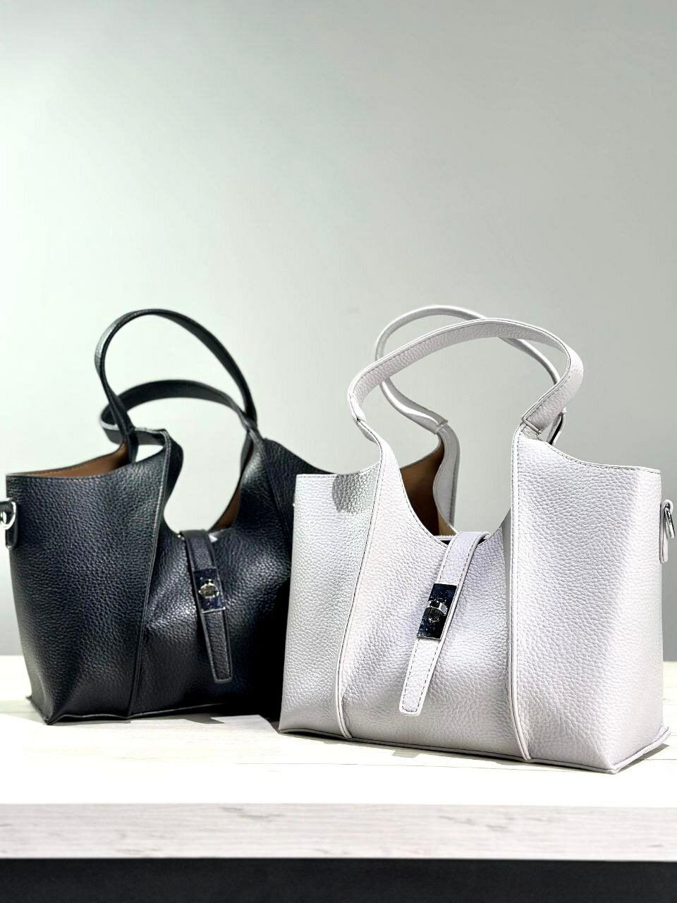 Комплект сумок тоут INK Женская сумка-тоут (шоппер), 2 шт., фактура зернистая, светло-серый — фото 1