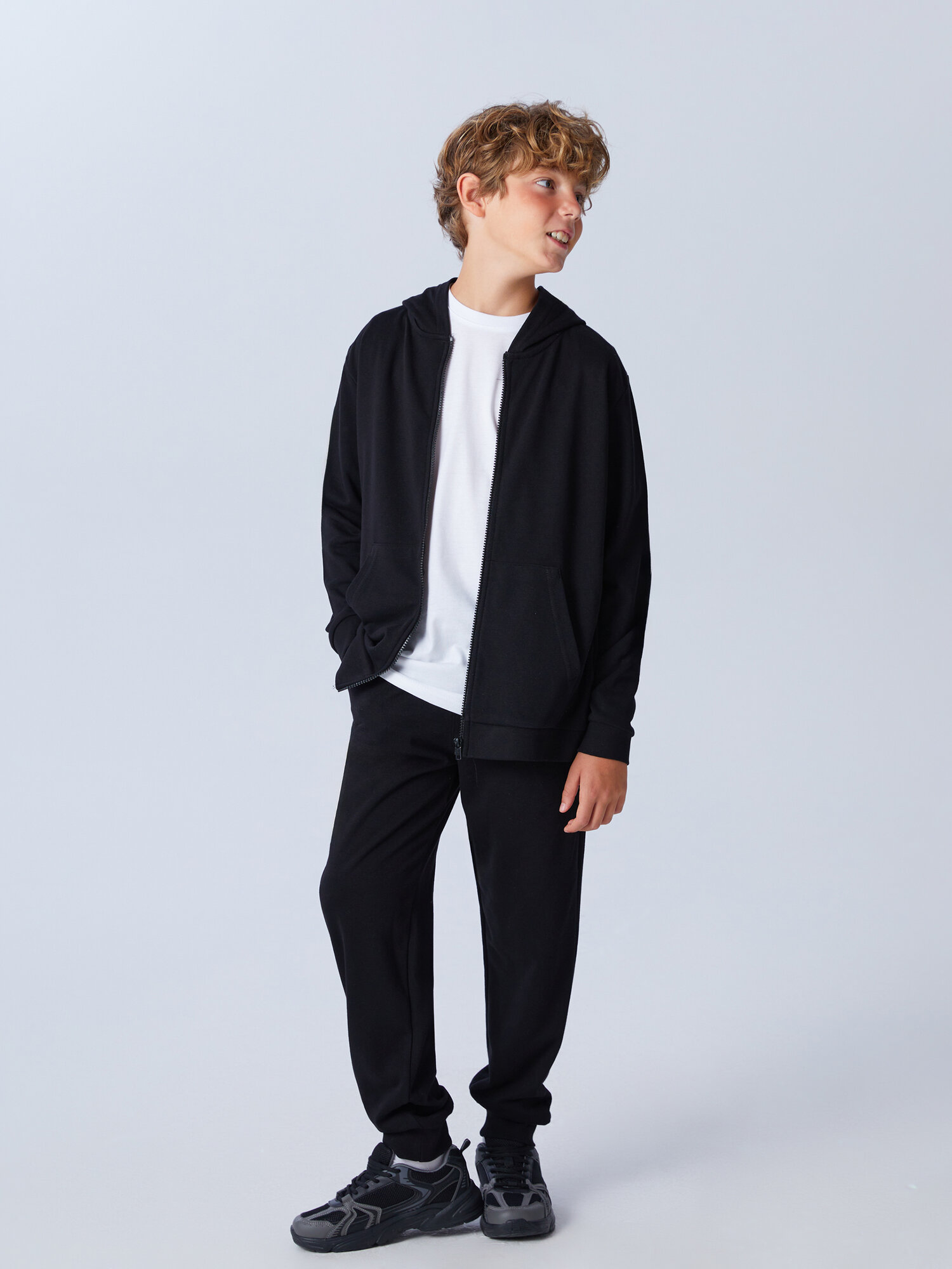 Брюки спортивные LC Waikiki размер 7-8 лет черный