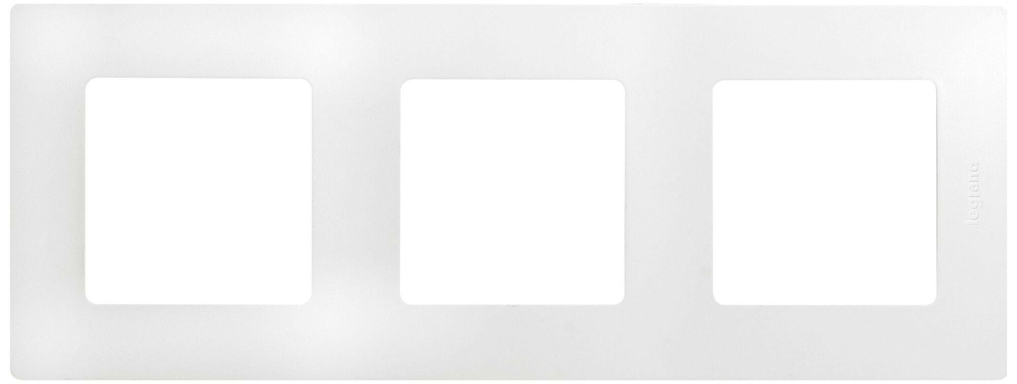 Рамка Legrand Etika 672503 ABS пластик белая 3 поста IP44